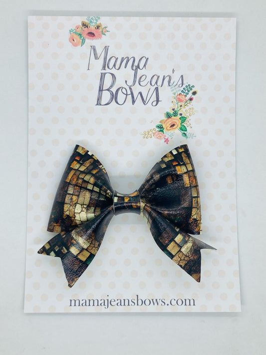 Rusted Farmhouse Doors Carissa Hair Bow